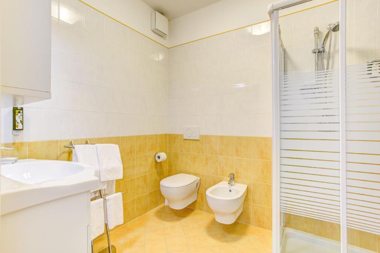 Residence Il Poggio Al Sole Toscolano Maderno Luaran gambar